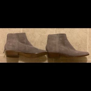 Joie booties - size 9